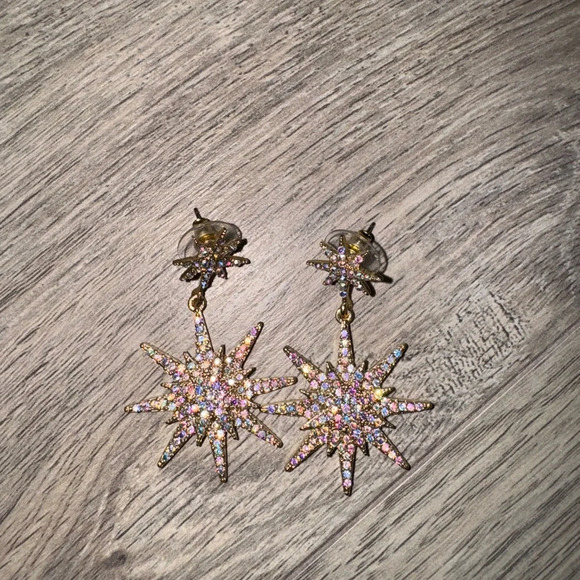 Fransecas Bonnie Large Starburst Chandelier Earrings - Picture 2 of 3